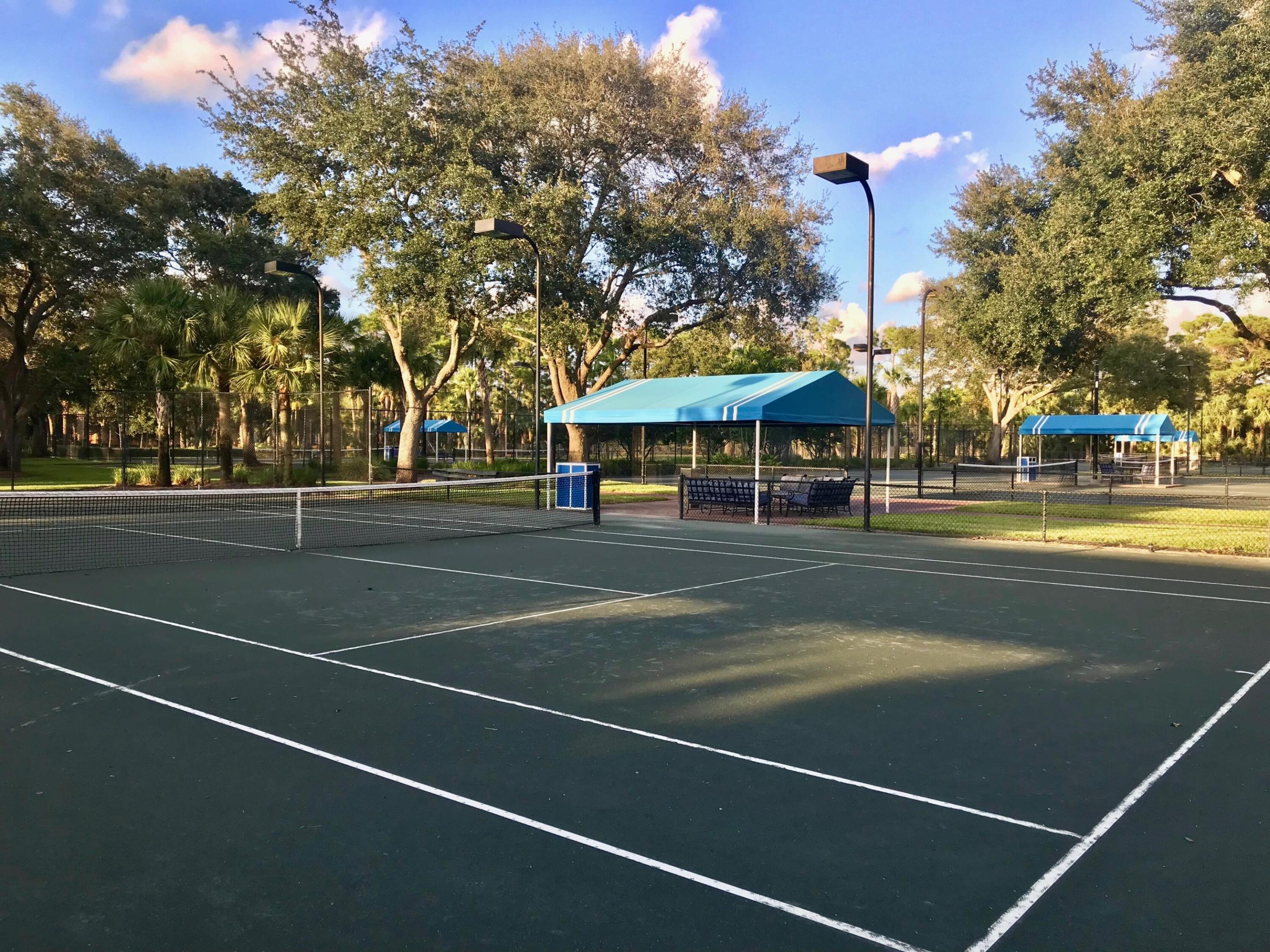 BREAKERS WEST - Residential