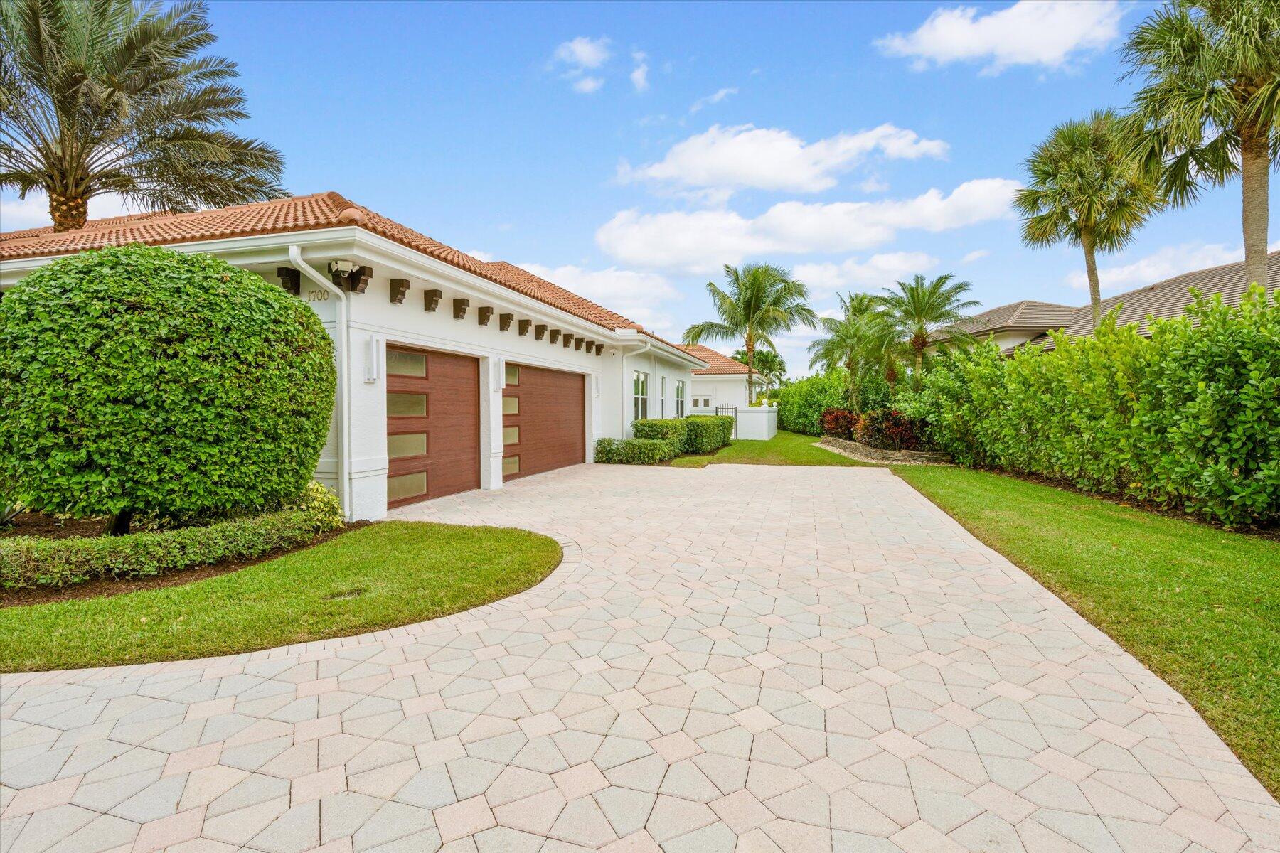 BREAKERS WEST - Residential