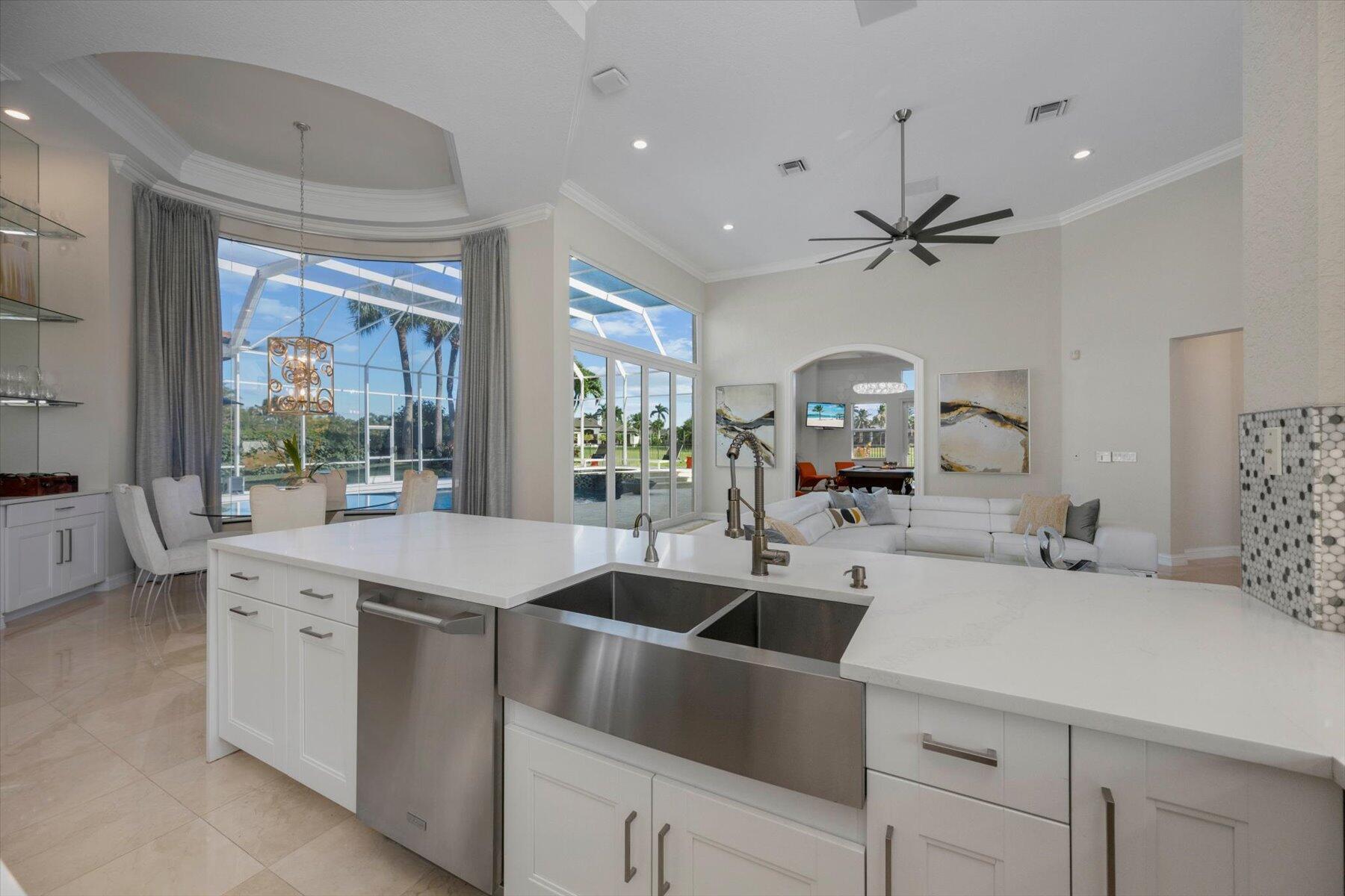 BREAKERS WEST - Residential