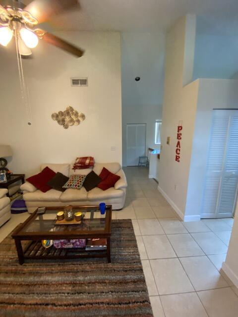 STERLING VILLAGES OF PALM BEACH LAKES CONDO - Residential Lease