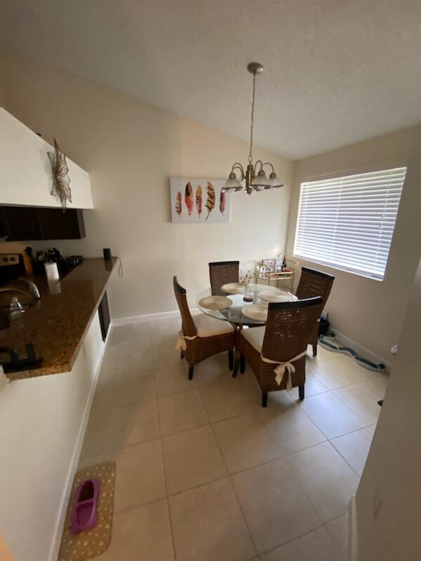 STERLING VILLAGES OF PALM BEACH LAKES CONDO - Residential Lease