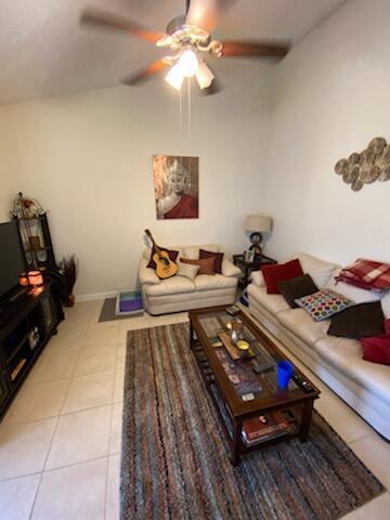 STERLING VILLAGES OF PALM BEACH LAKES CONDO - Residential Lease