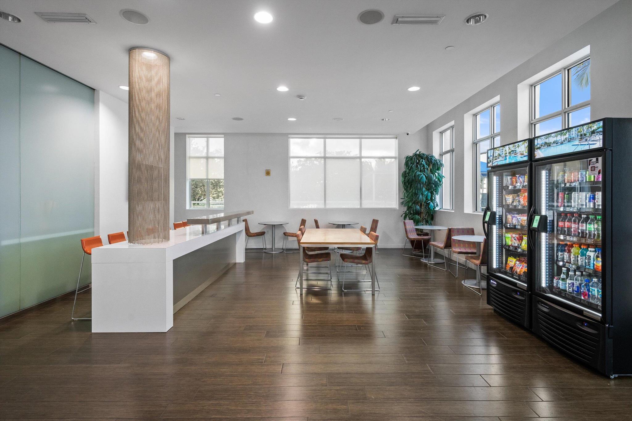 EDGE CONDO - Residential