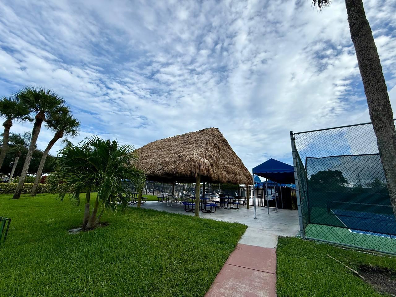 Las Verdes - Residential Lease