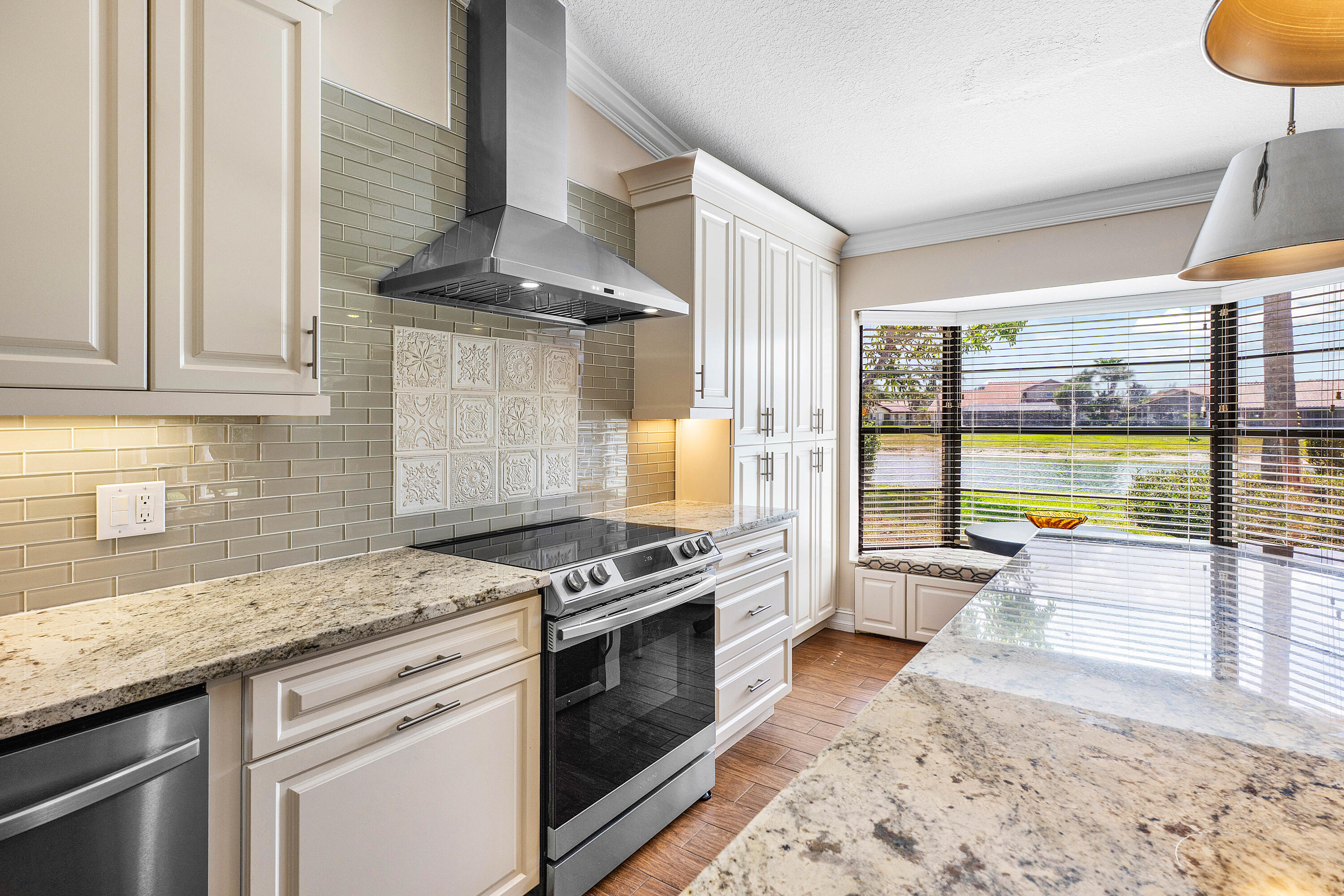 11217 Island Lakes Lane
