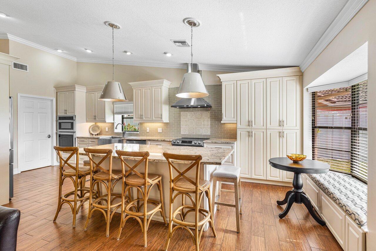 11217 Island Lakes Lane