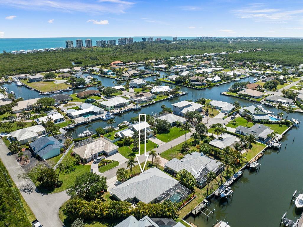 QUEEN'S COVE UNIT 1 - Residential