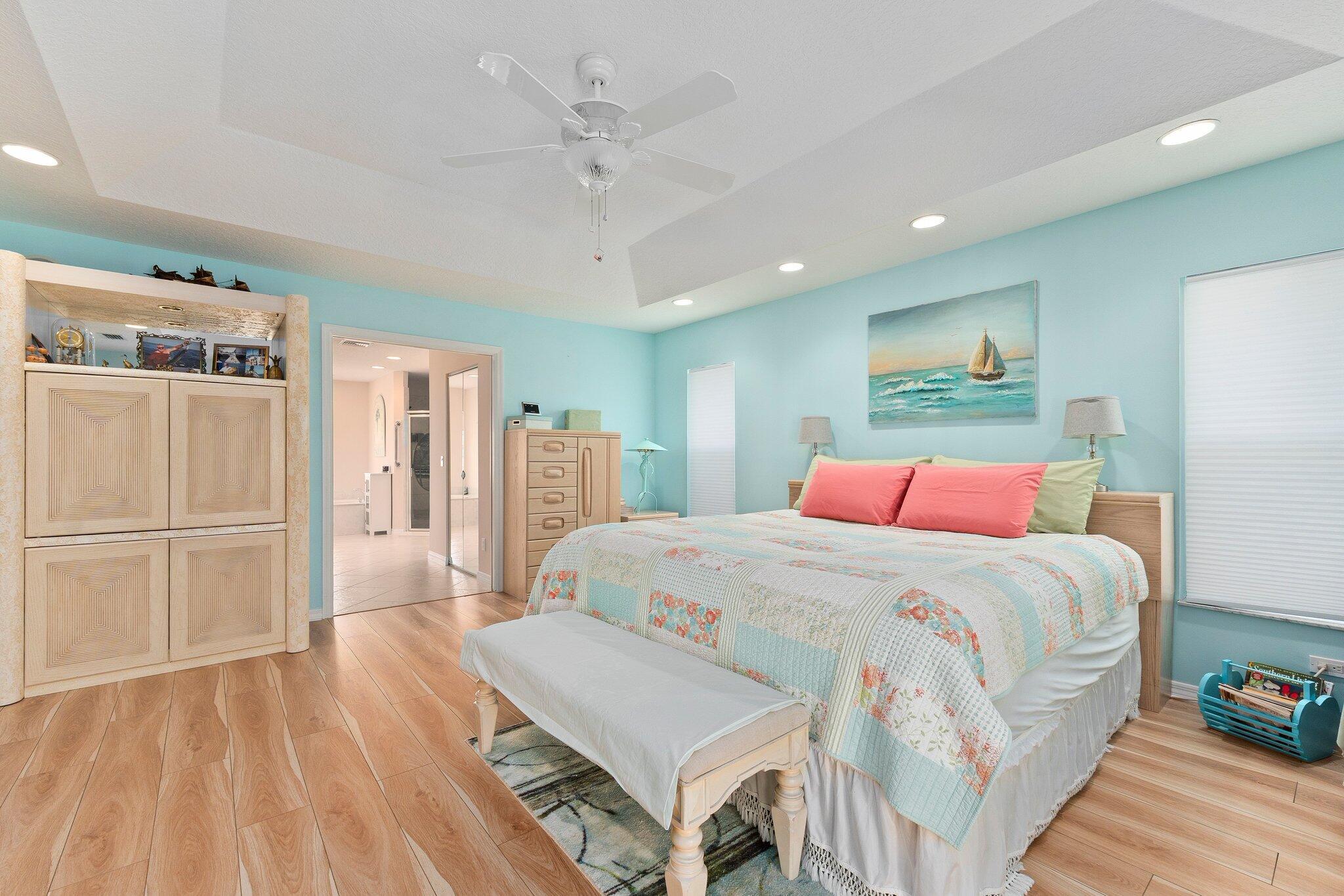 QUEEN'S COVE UNIT 1 - Residential
