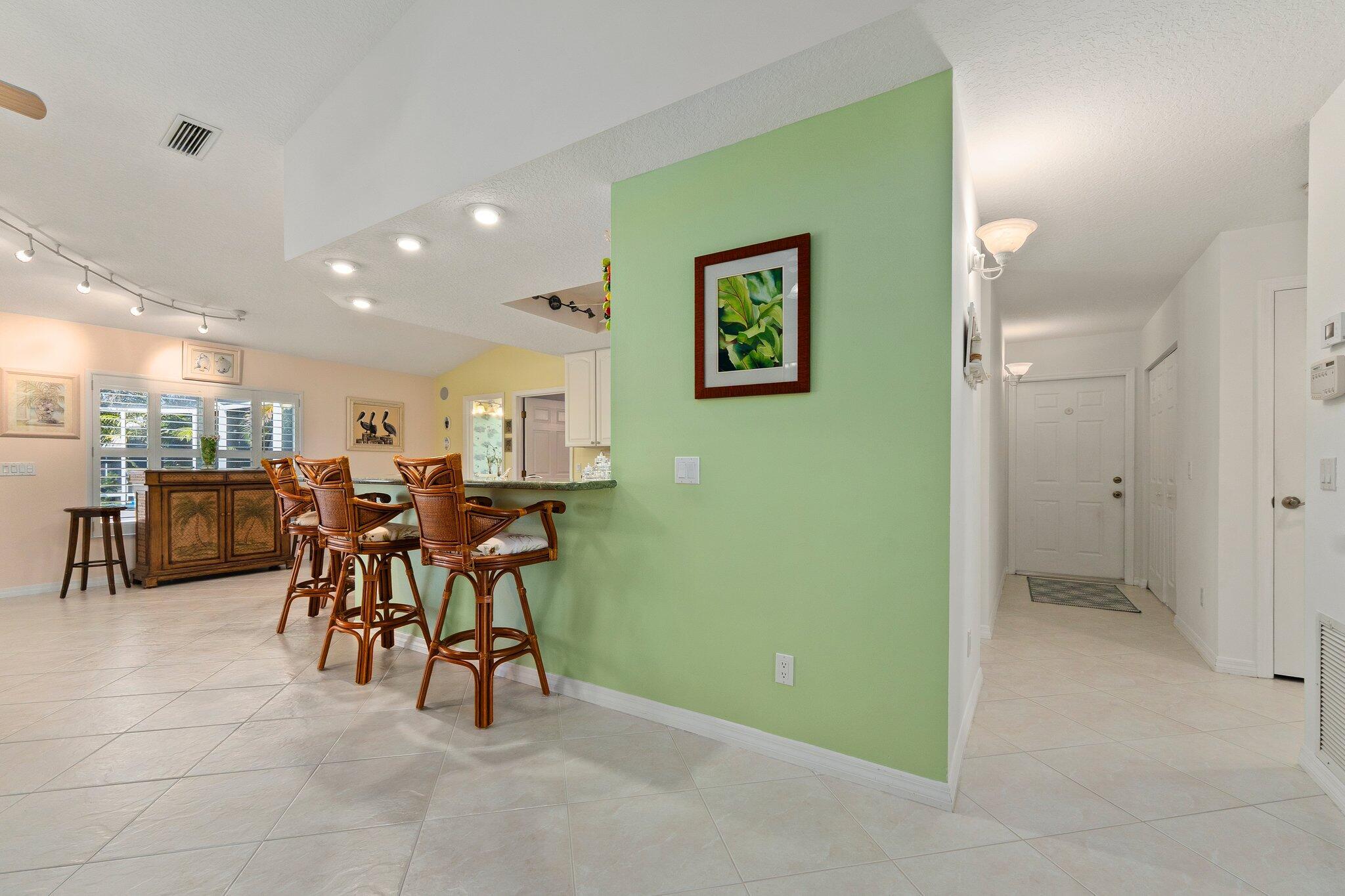 QUEEN'S COVE UNIT 1 - Residential
