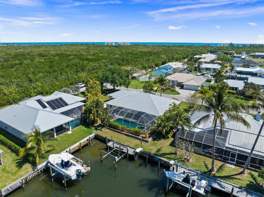 QUEEN'S COVE UNIT 1 - Residential