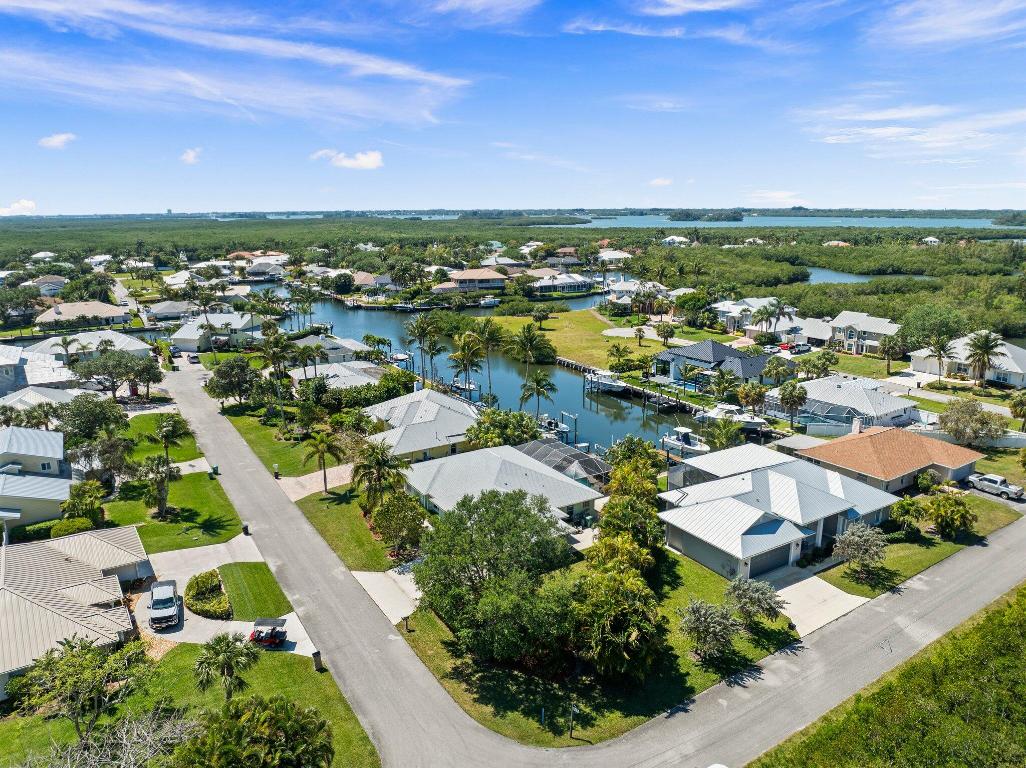 QUEEN'S COVE UNIT 1 - Residential