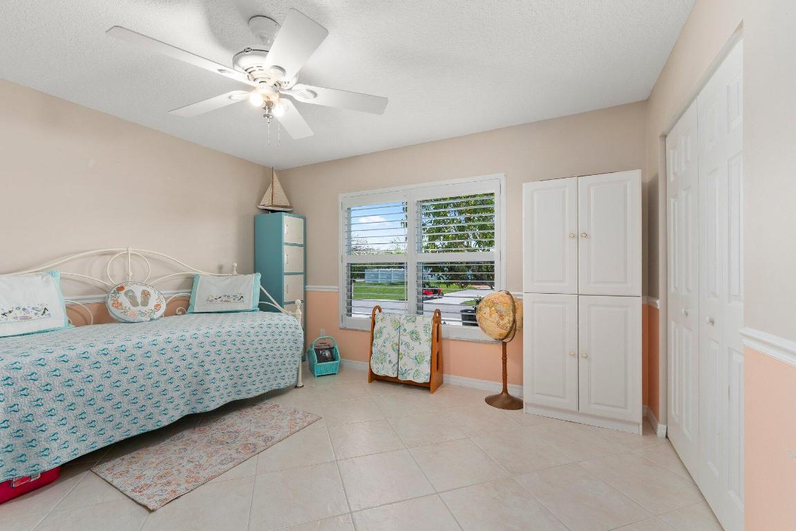 QUEEN'S COVE UNIT 1 - Residential