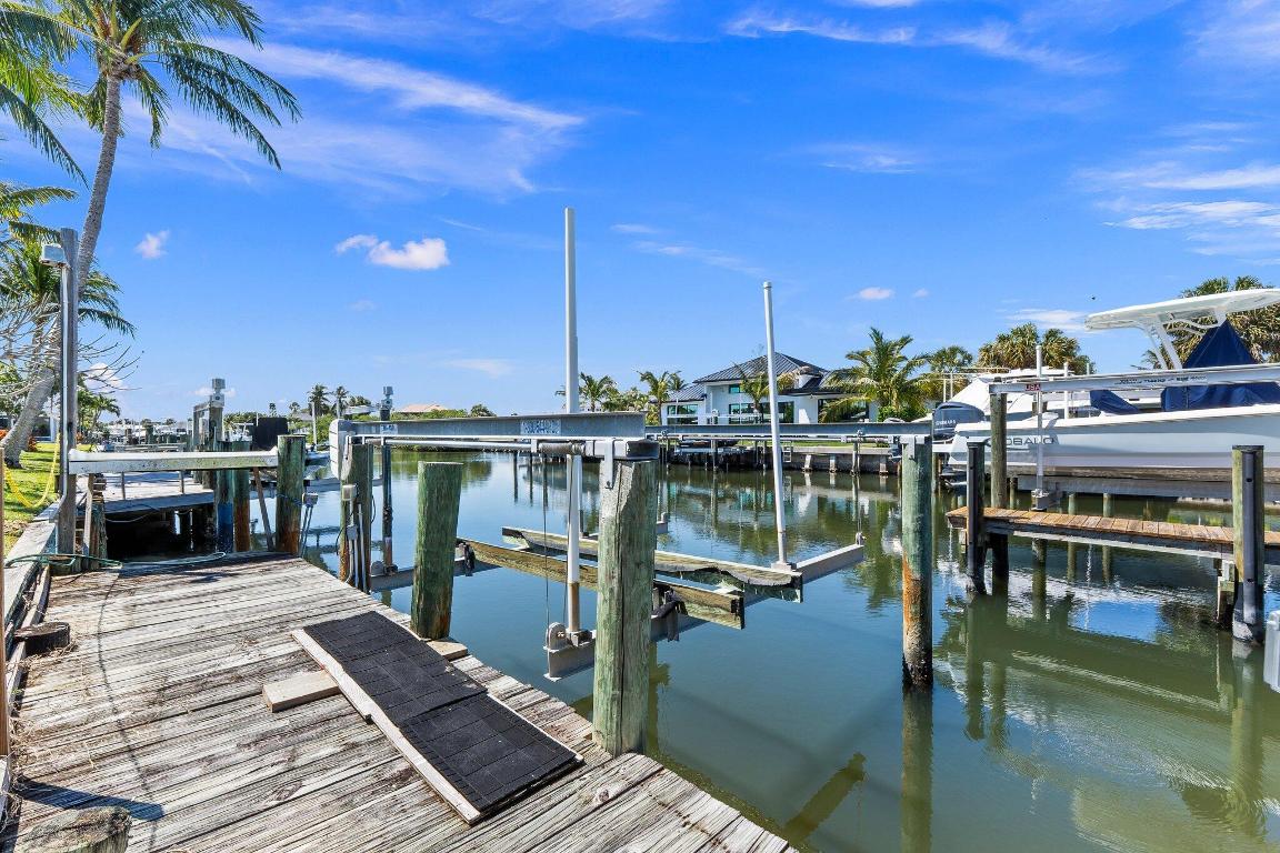 QUEEN'S COVE UNIT 1 - Residential