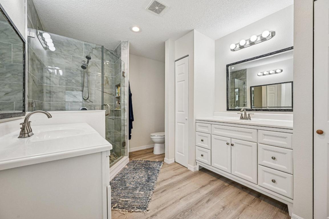 251 SE Paradise Place