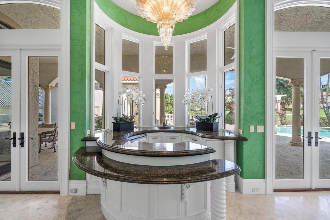 MIZNER LAKE ESTATES - Residential