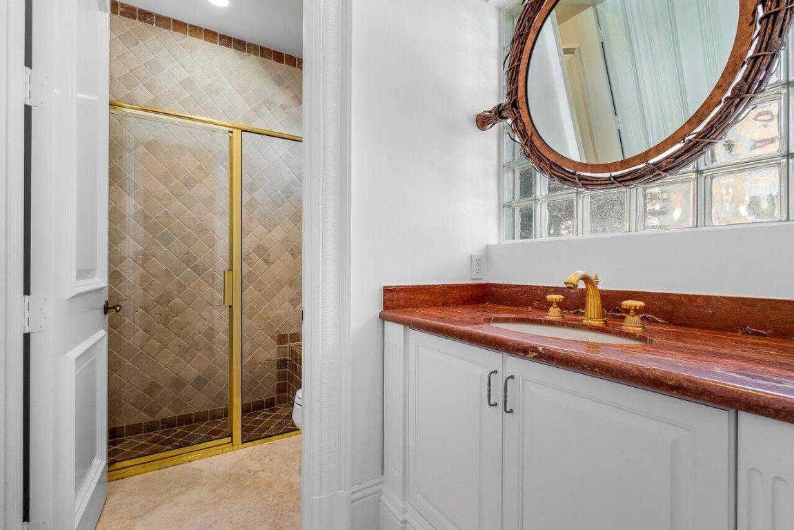 MIZNER LAKE ESTATES - Residential