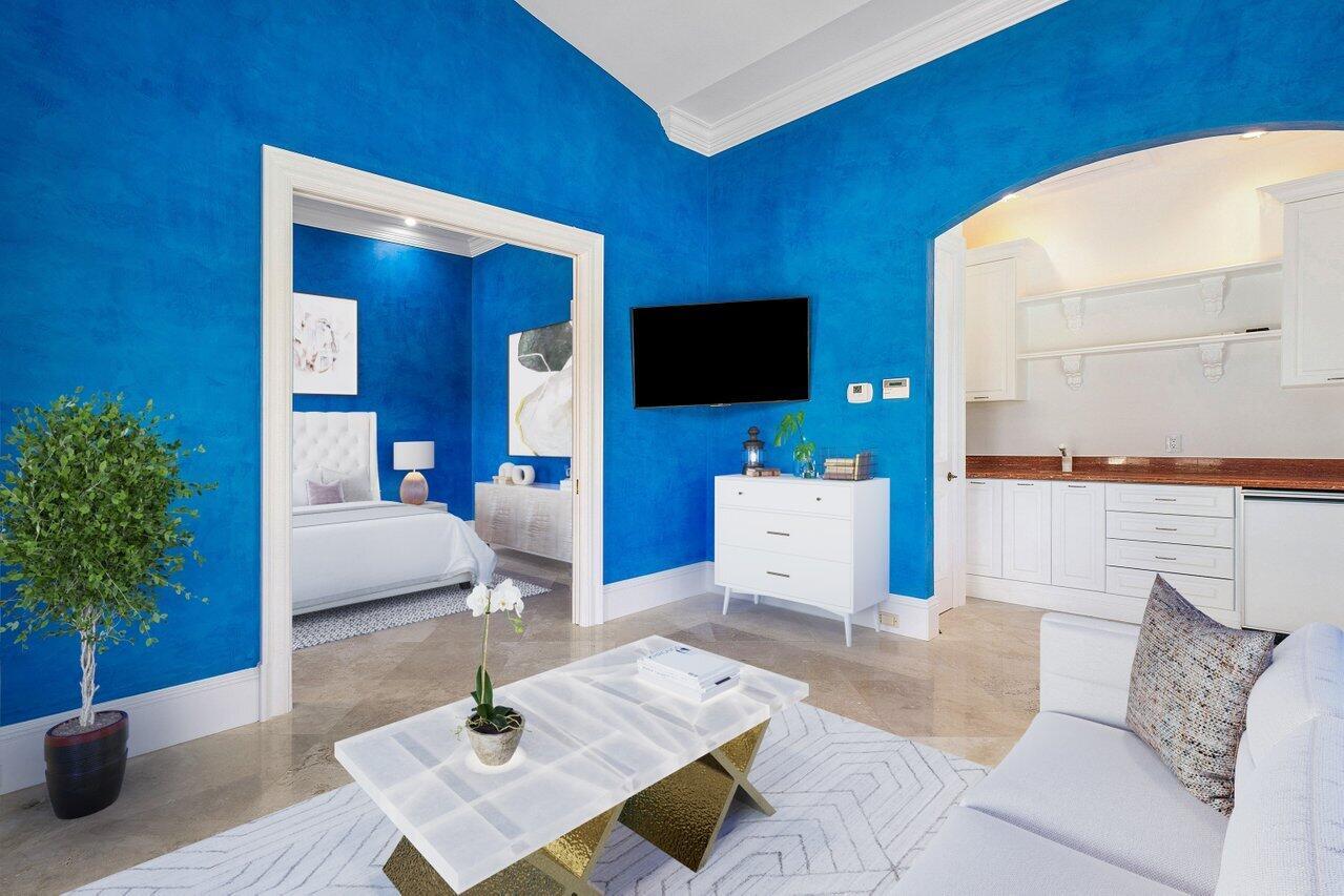 MIZNER LAKE ESTATES - Residential