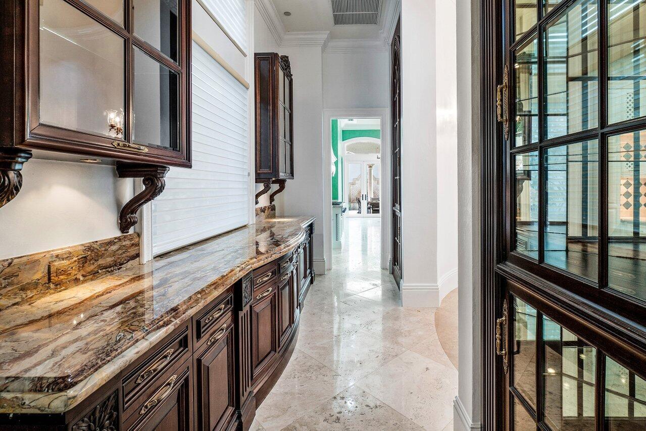 MIZNER LAKE ESTATES - Residential