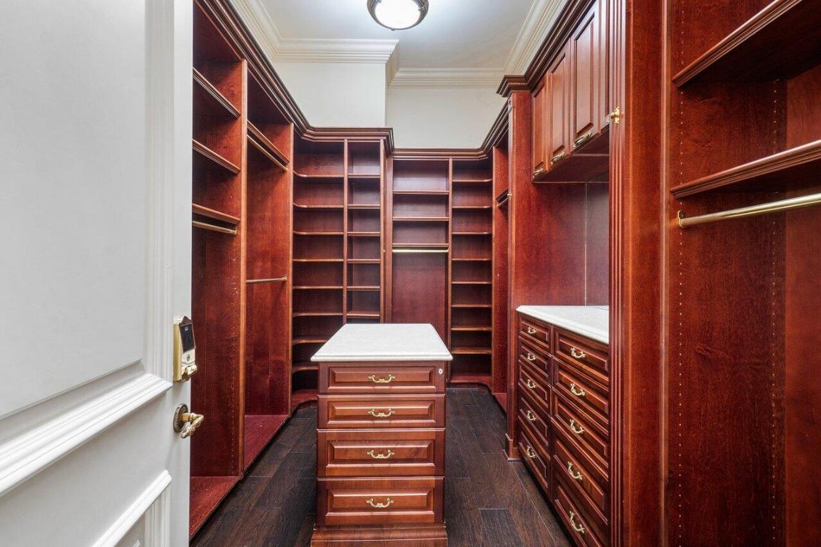 MIZNER LAKE ESTATES - Residential