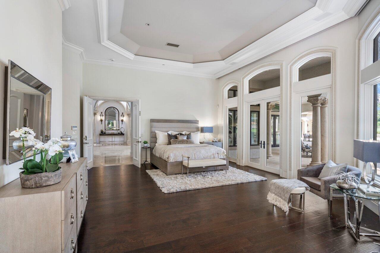 MIZNER LAKE ESTATES - Residential