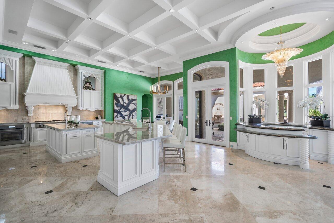 MIZNER LAKE ESTATES - Residential