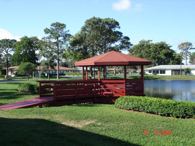 BRIDGEVIEW COND DECL - Residential