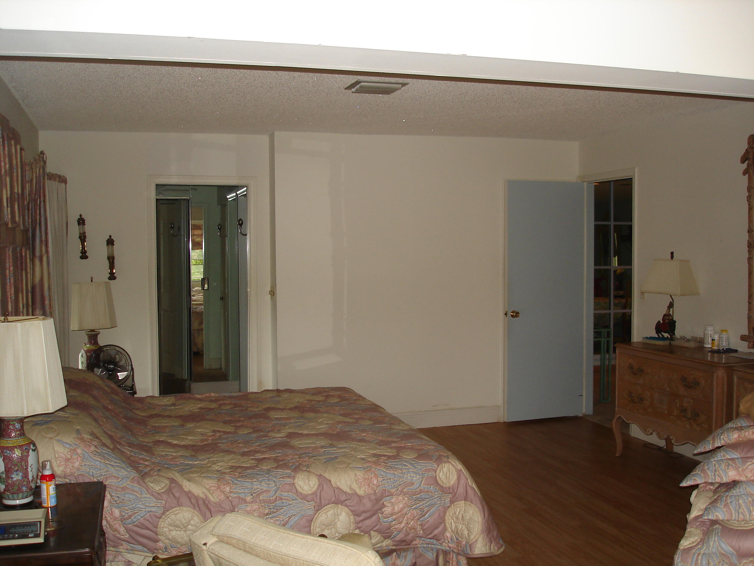 BRIDGEVIEW COND DECL - Residential