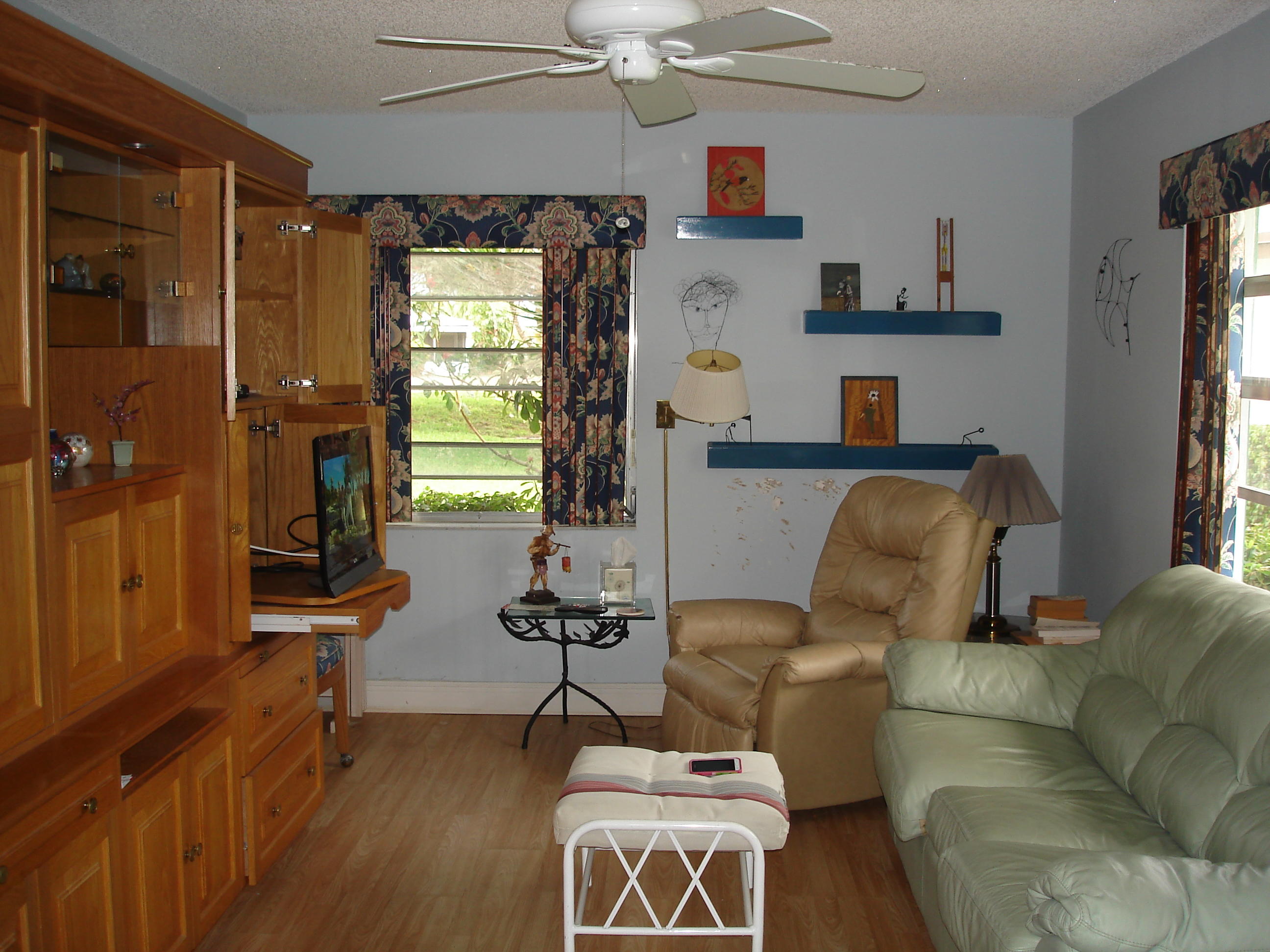 BRIDGEVIEW COND DECL - Residential