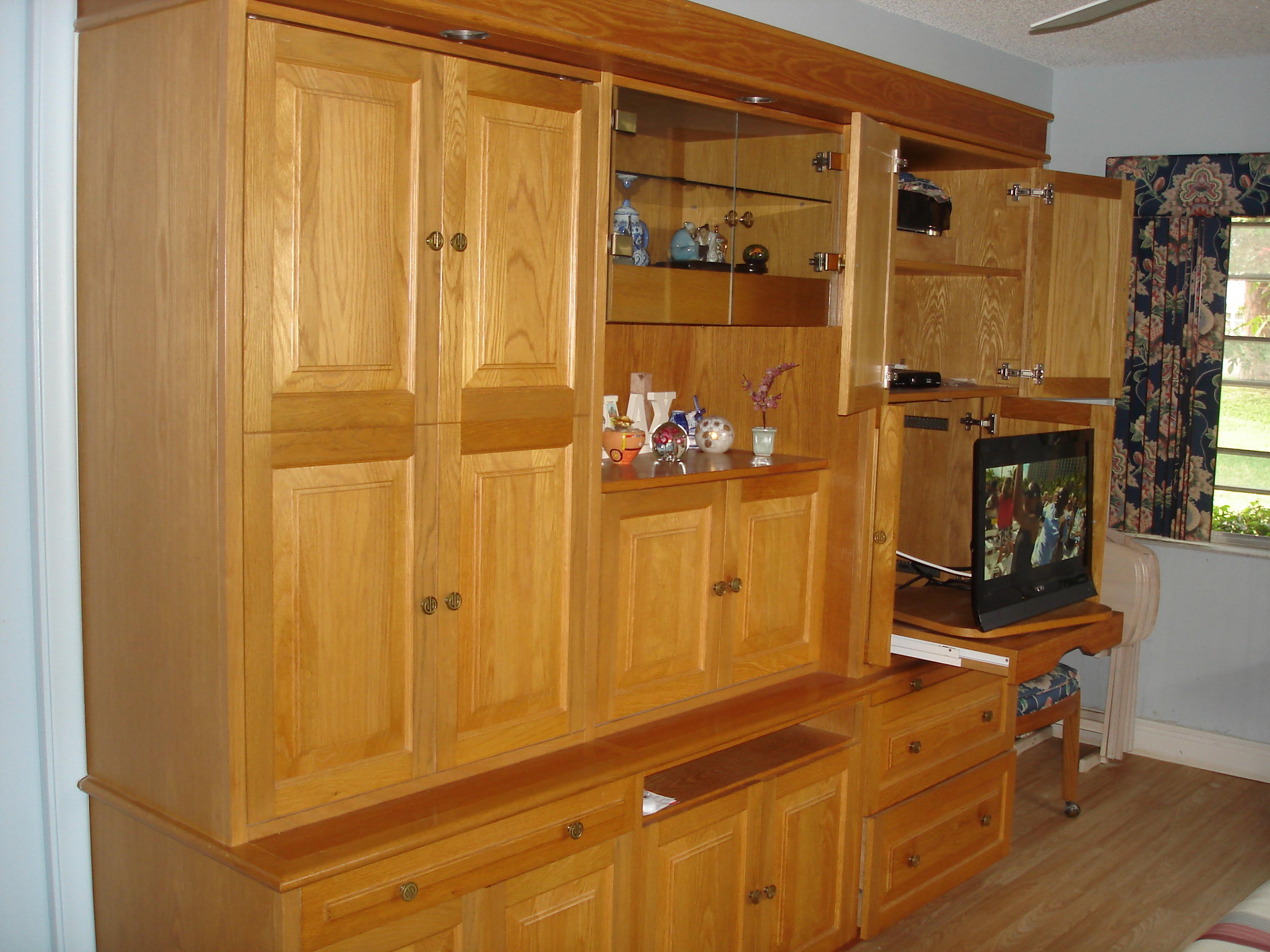 BRIDGEVIEW COND DECL - Residential