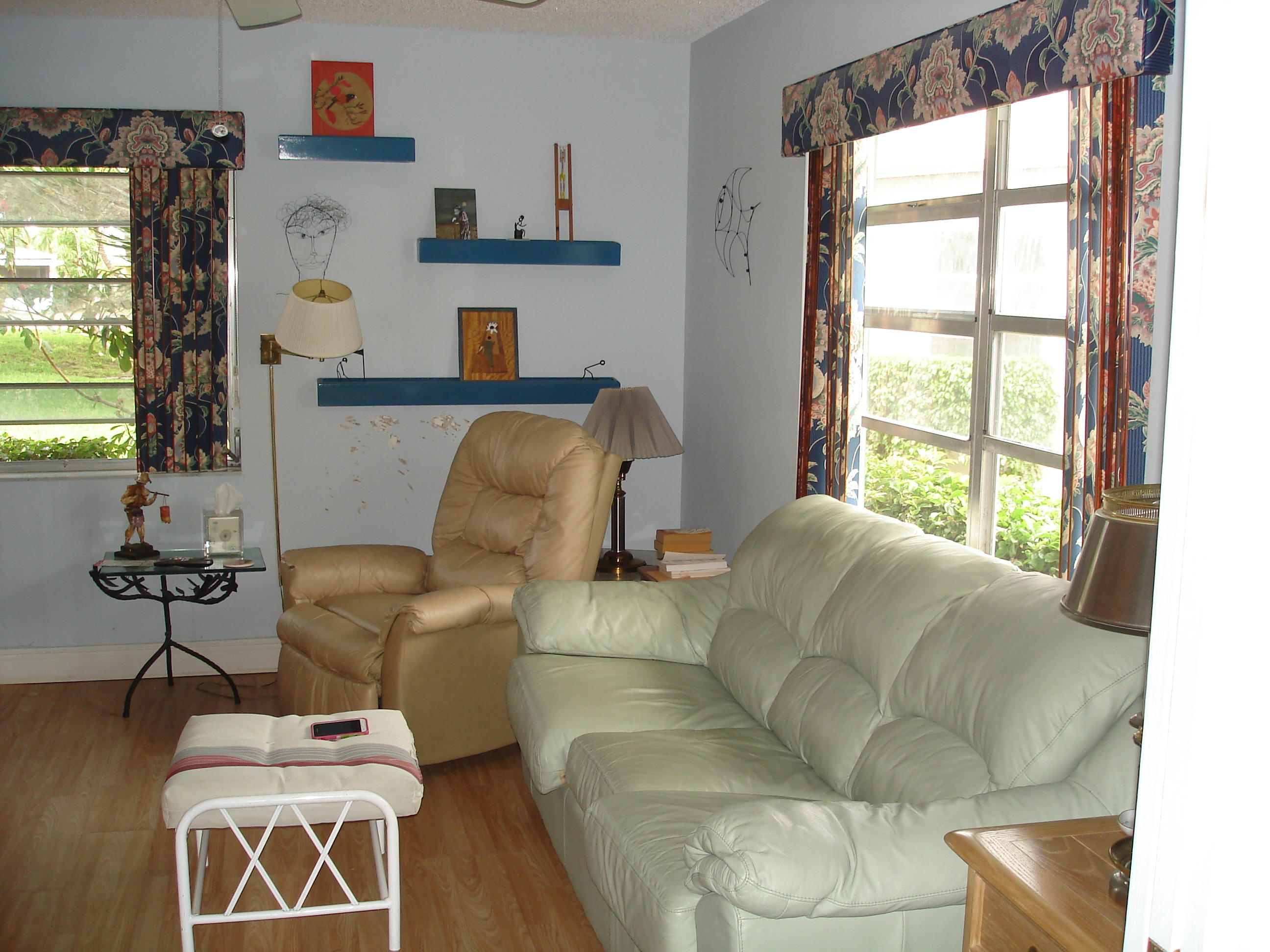 BRIDGEVIEW COND DECL - Residential