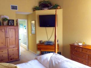 TOWN PLACE TOWNHOMES - Residential