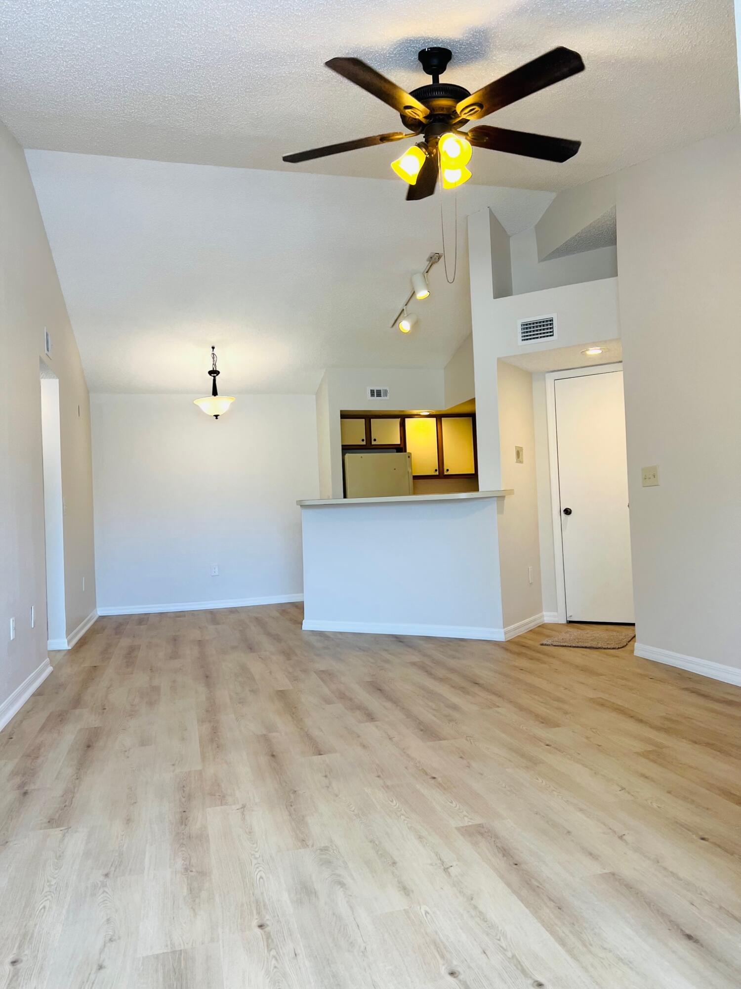 PONTE VERDE AT PALM BEACH LAKES CONDO - Residential Lease
