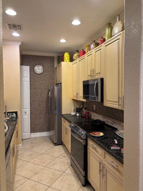 6898 Julia Gardens Drive