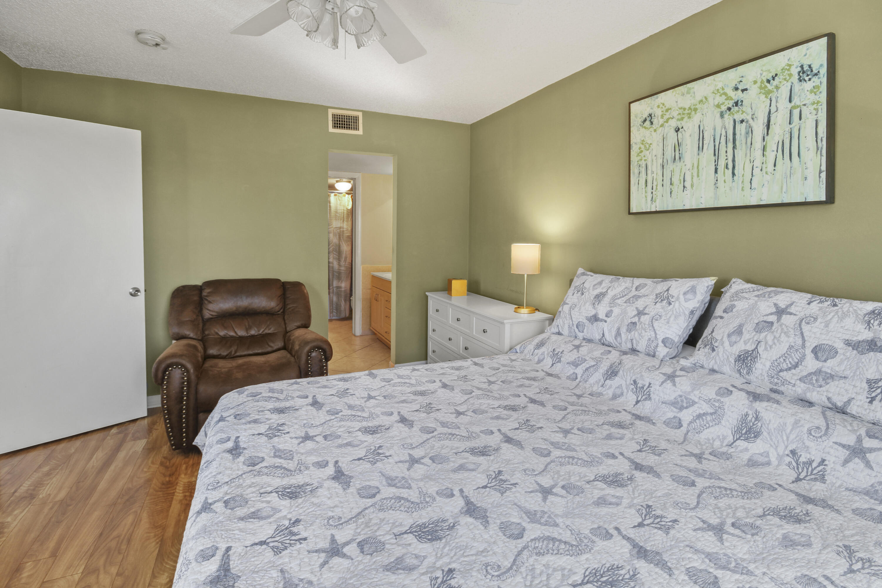 WILSHIRE NORTH CONDOS - Residential Lease