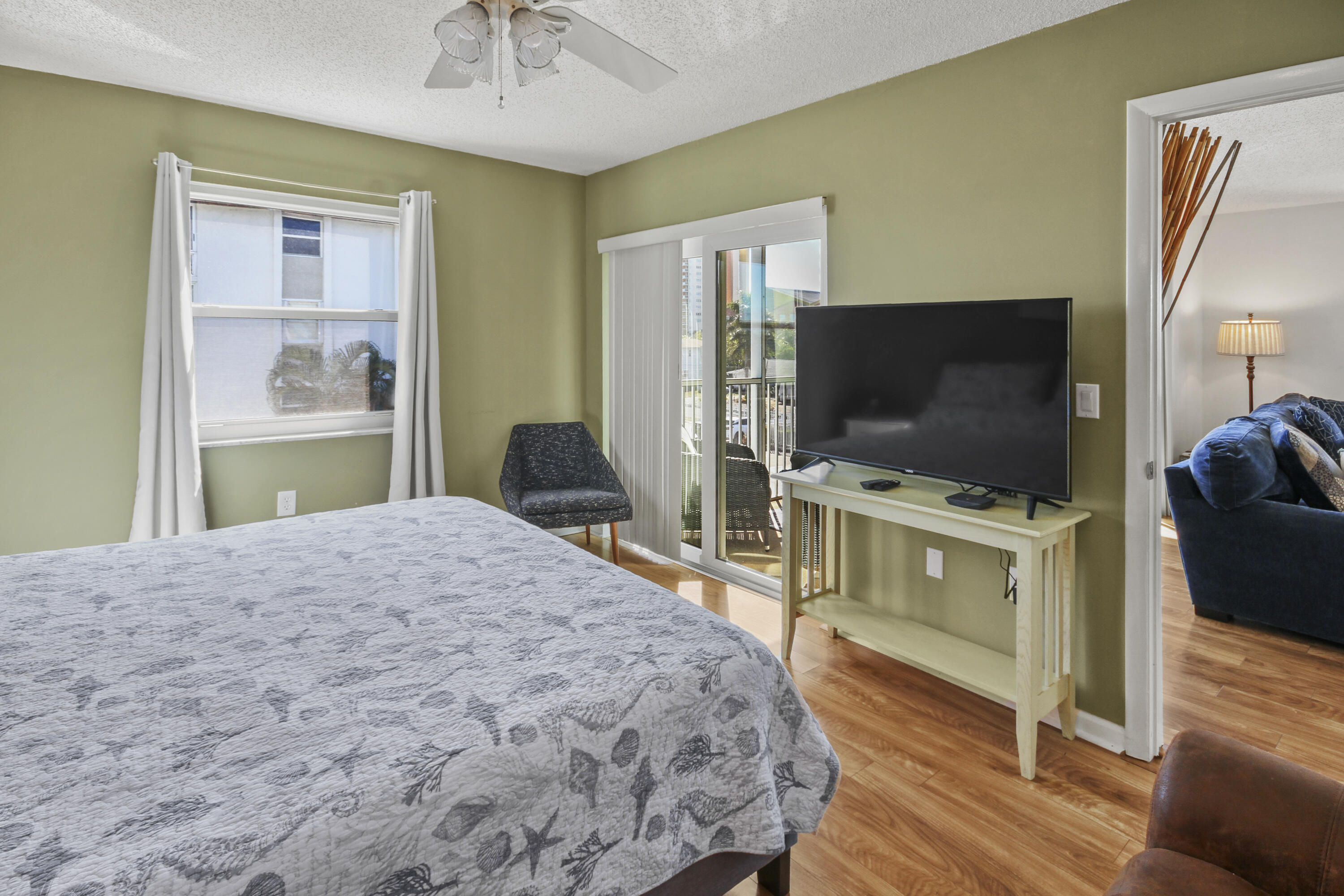 WILSHIRE NORTH CONDOS - Residential Lease