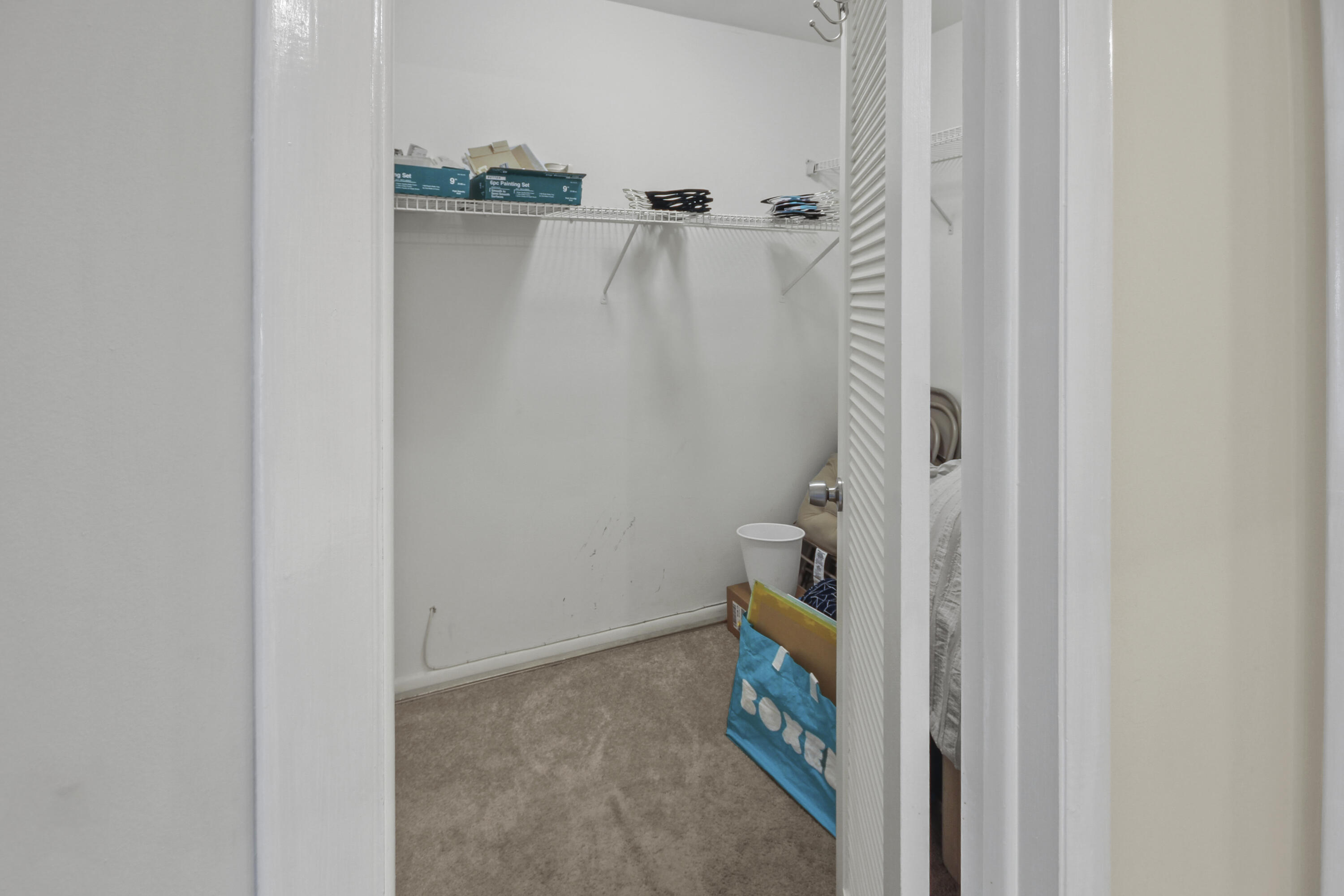 WILSHIRE NORTH CONDOS - Residential Lease