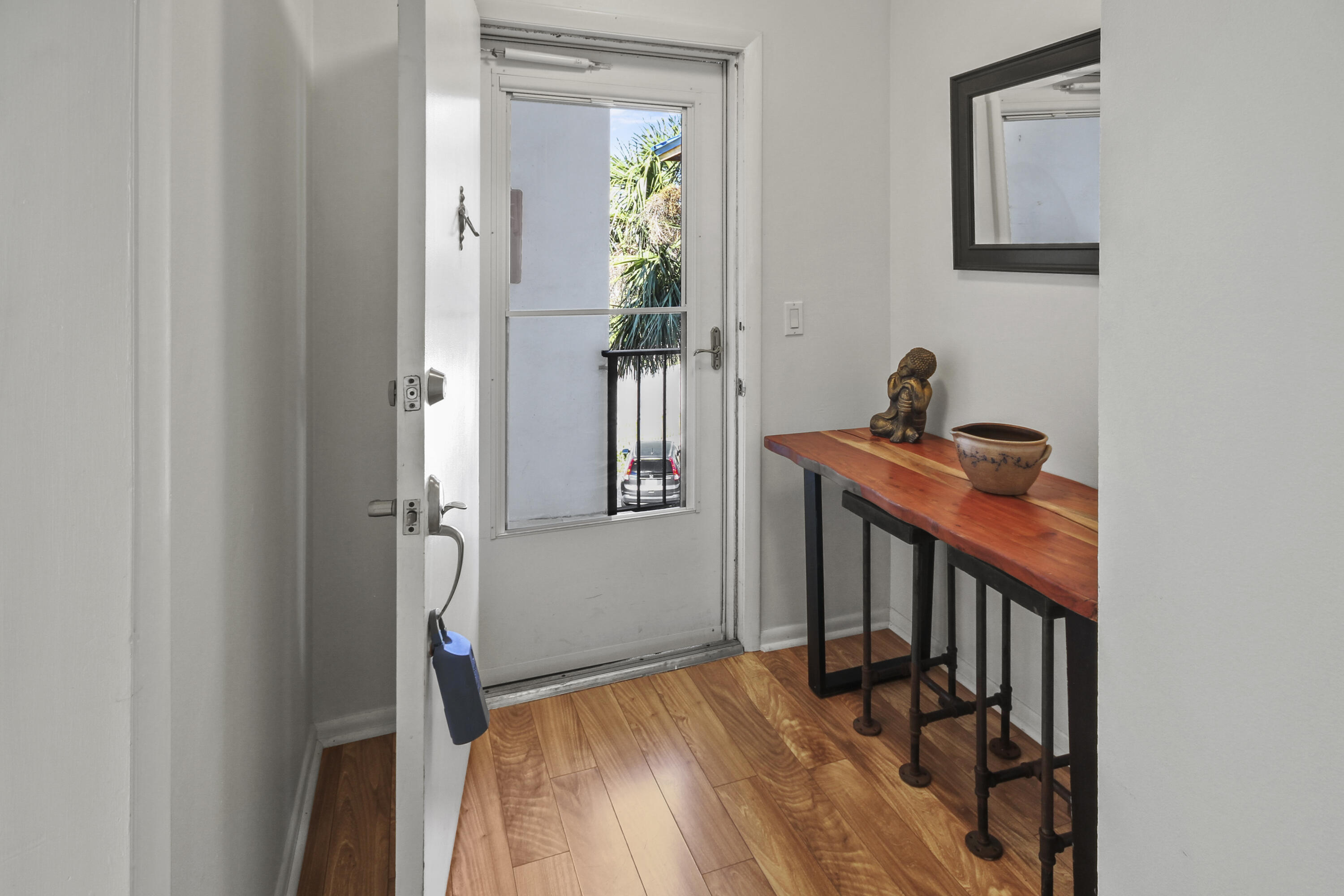 WILSHIRE NORTH CONDOS - Residential Lease