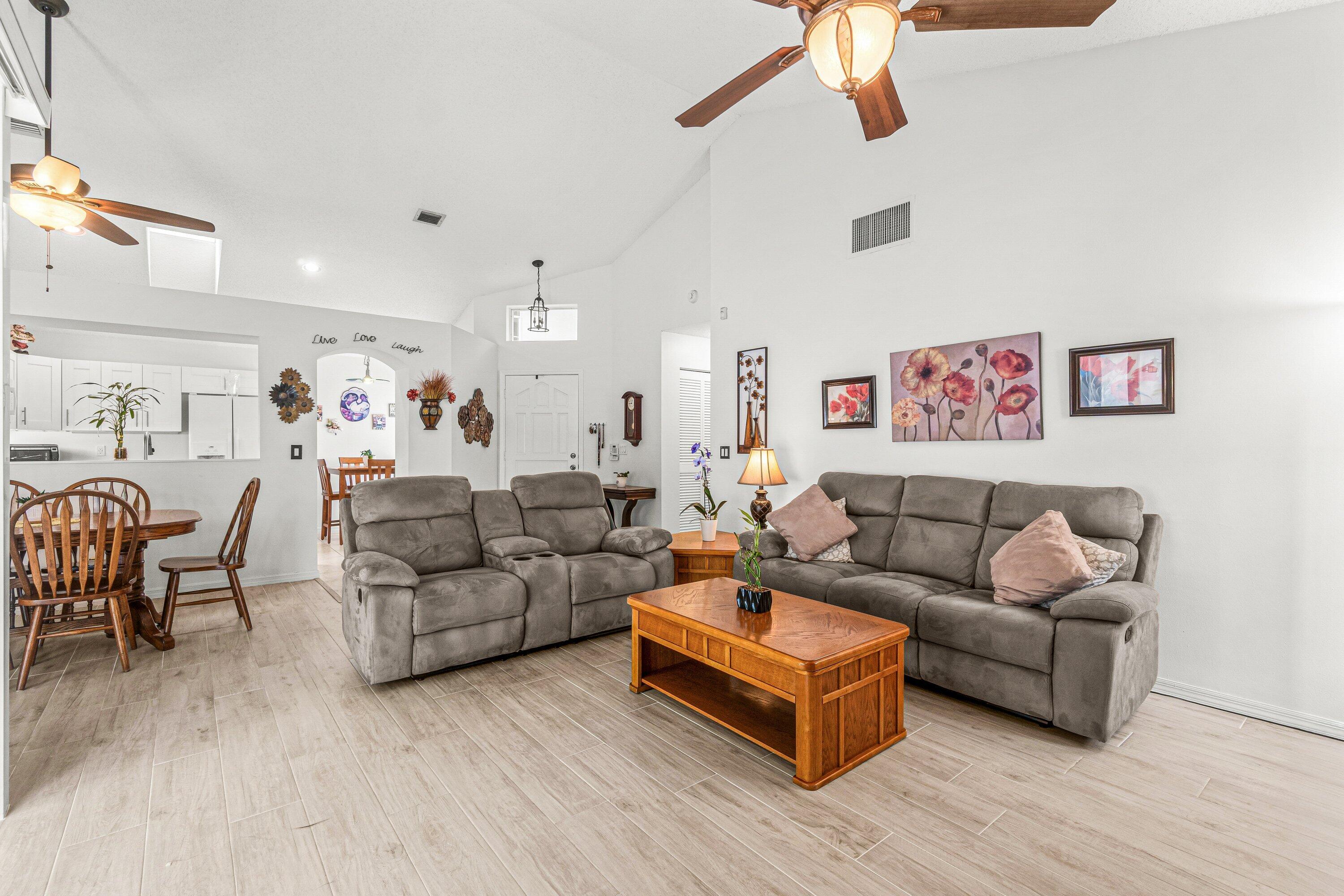 BARCLAY CLUB AT PGA NATL - Residential