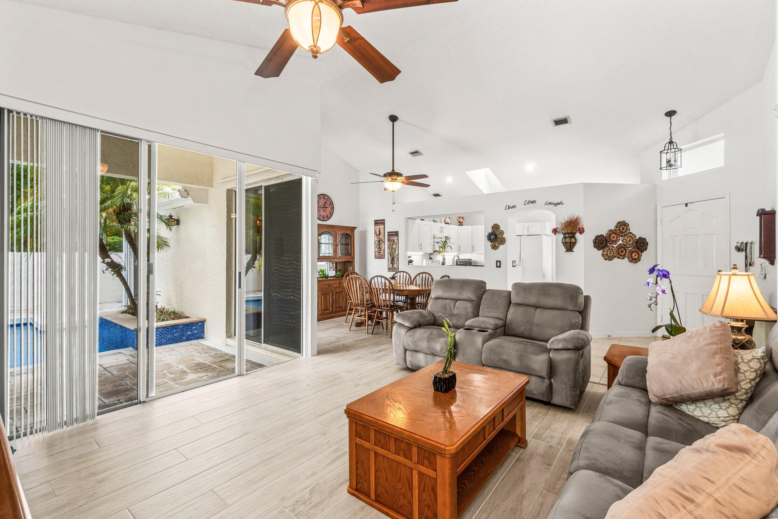 BARCLAY CLUB AT PGA NATL - Residential