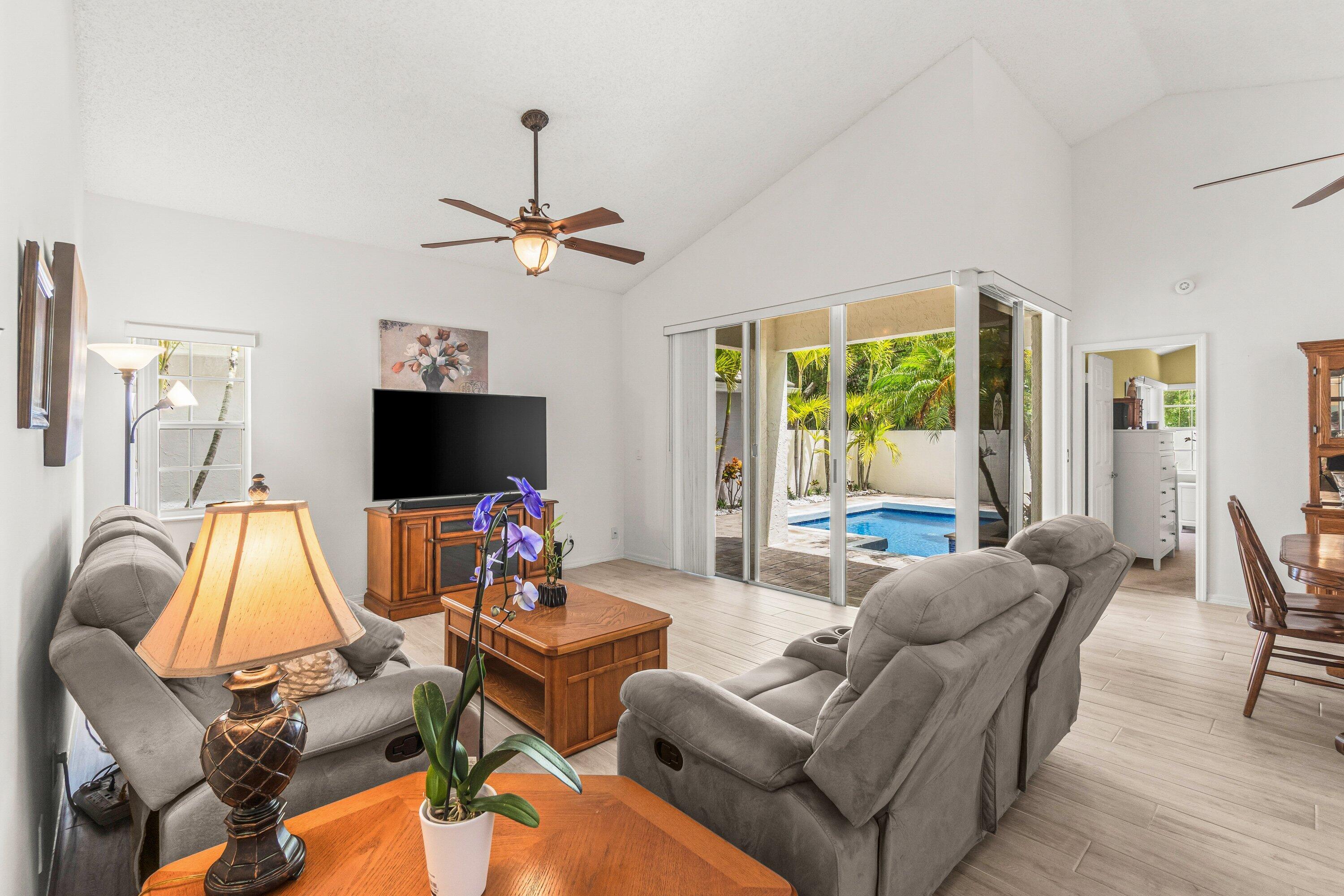 BARCLAY CLUB AT PGA NATL - Residential