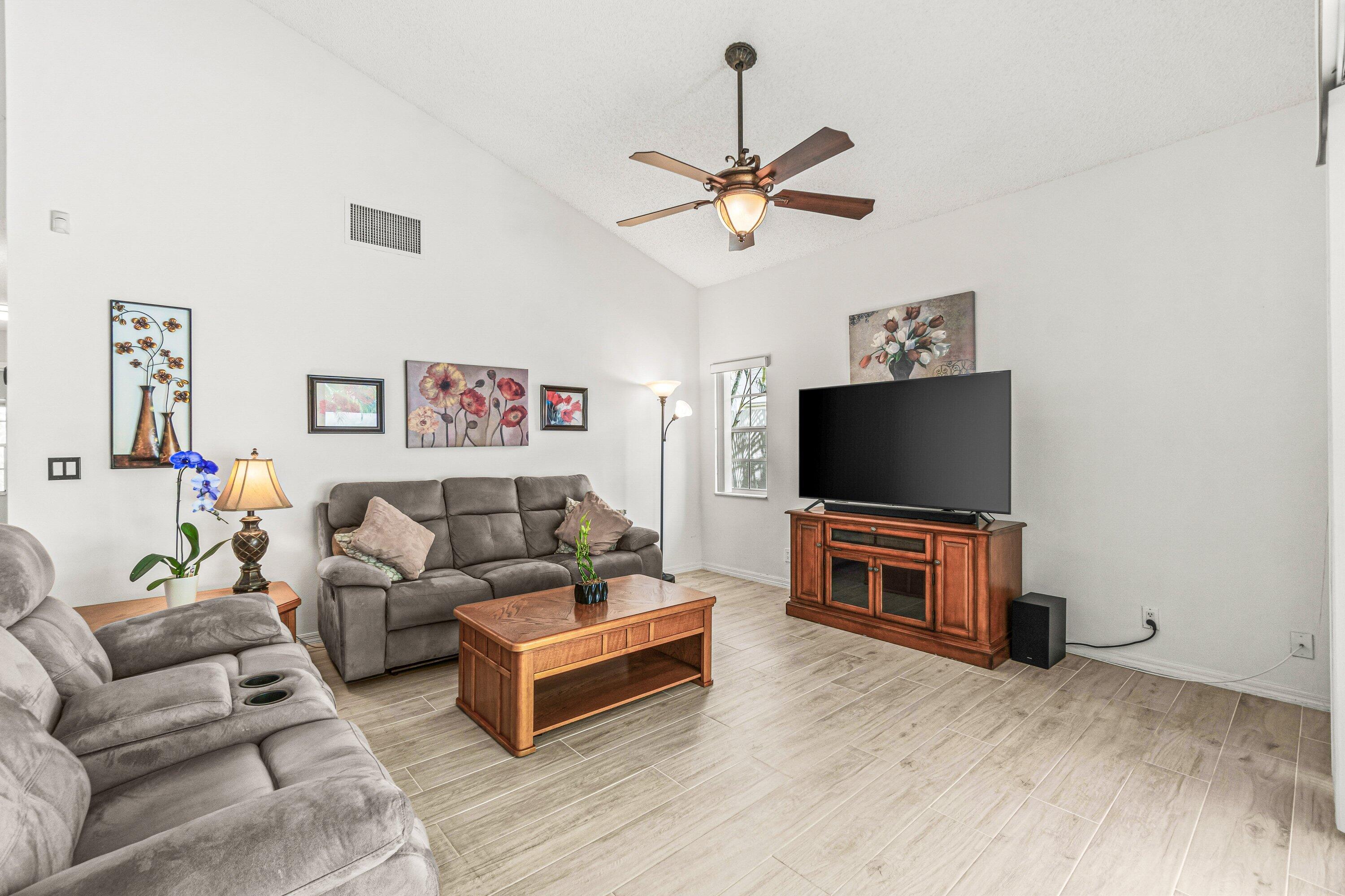 BARCLAY CLUB AT PGA NATL - Residential