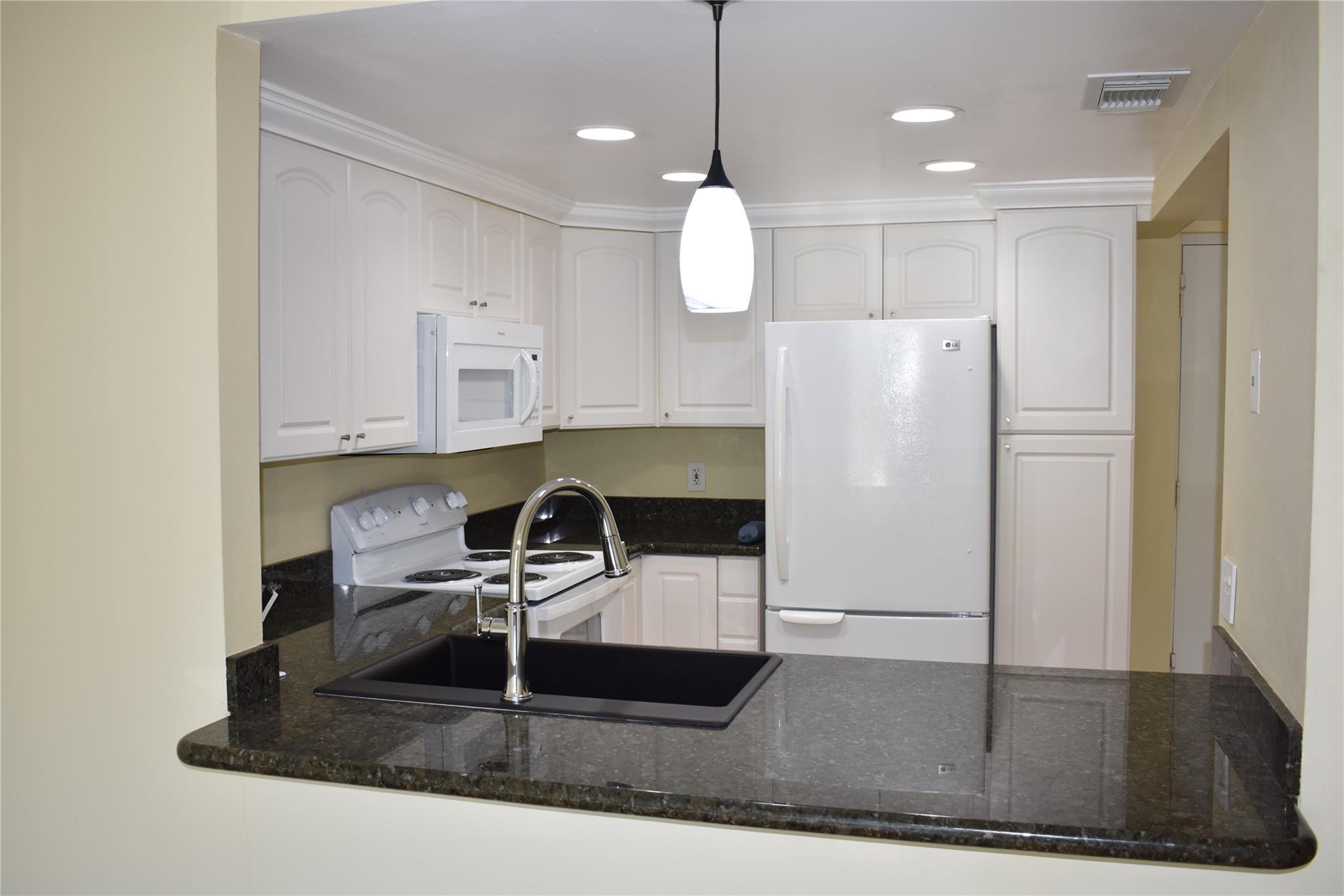 1000 River Reach Dr 215