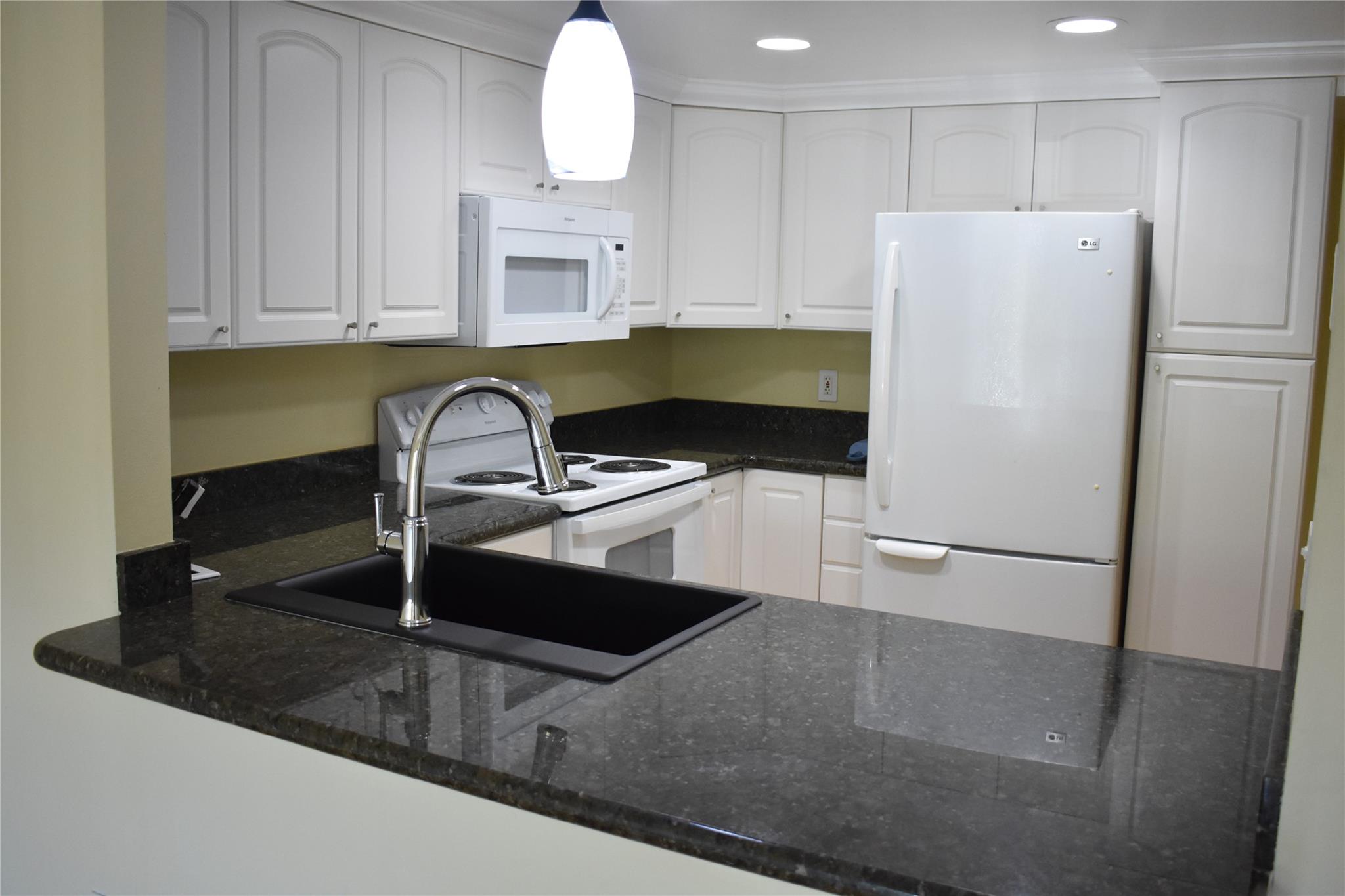 1000 River Reach Dr 215