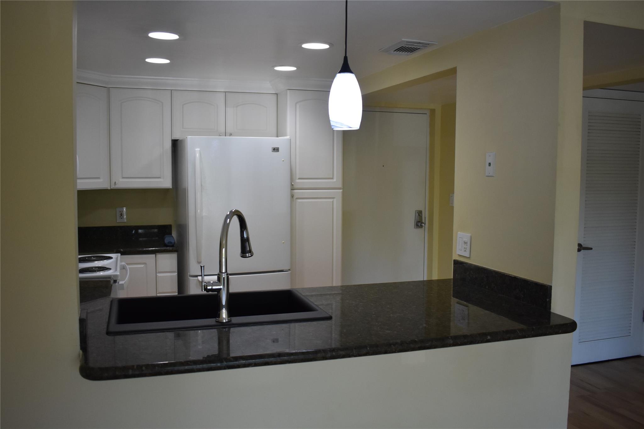1000 River Reach Dr 215