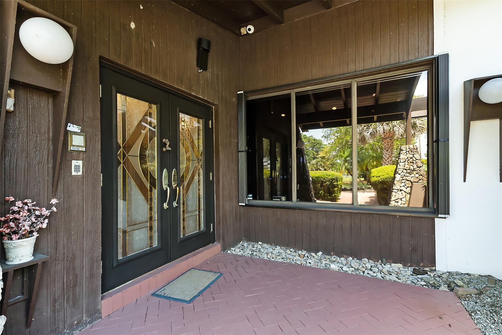 5200 WOODLANDS BL