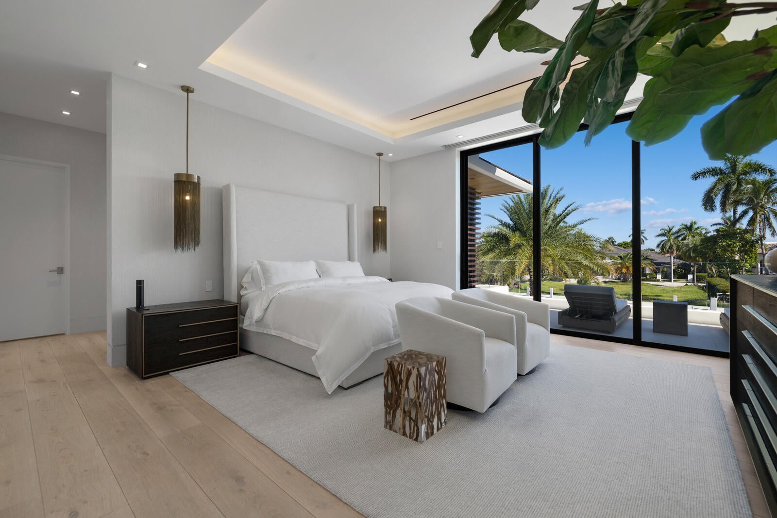 2423 Castilla Isle