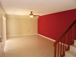 SANDALWOOD LAKES SOUTH - Residential Lease