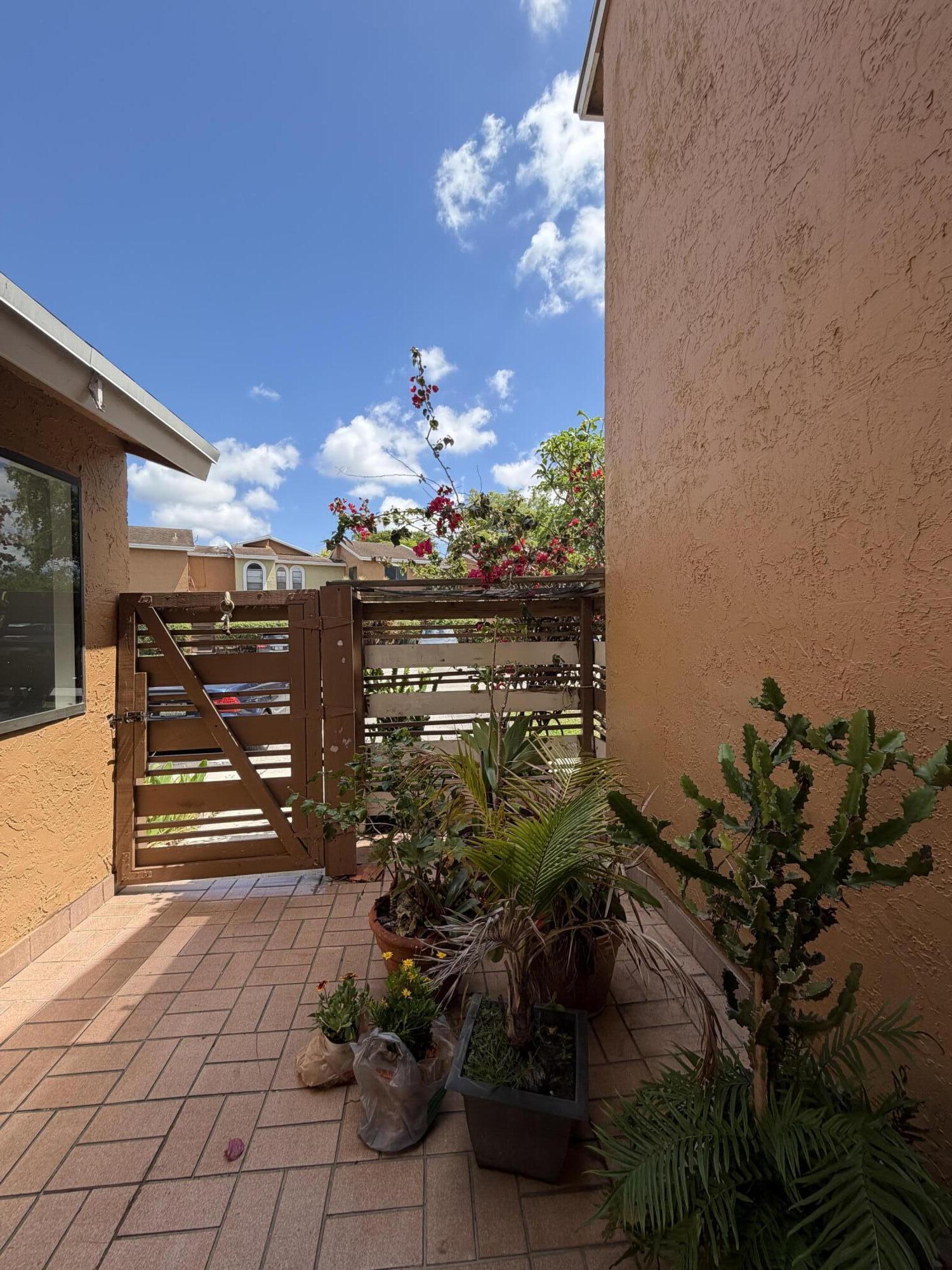 Pineapple Park - Residential