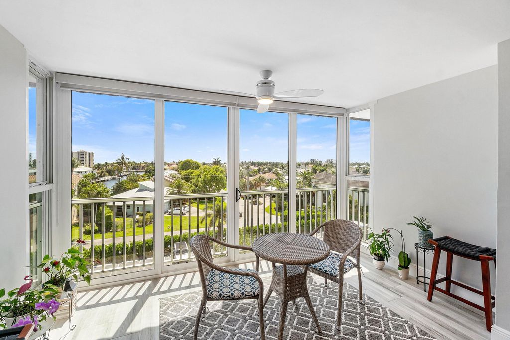 Photo of 930 Dogwood Drive #556, Delray Beach, FL 33483 (MLS # B26024329)