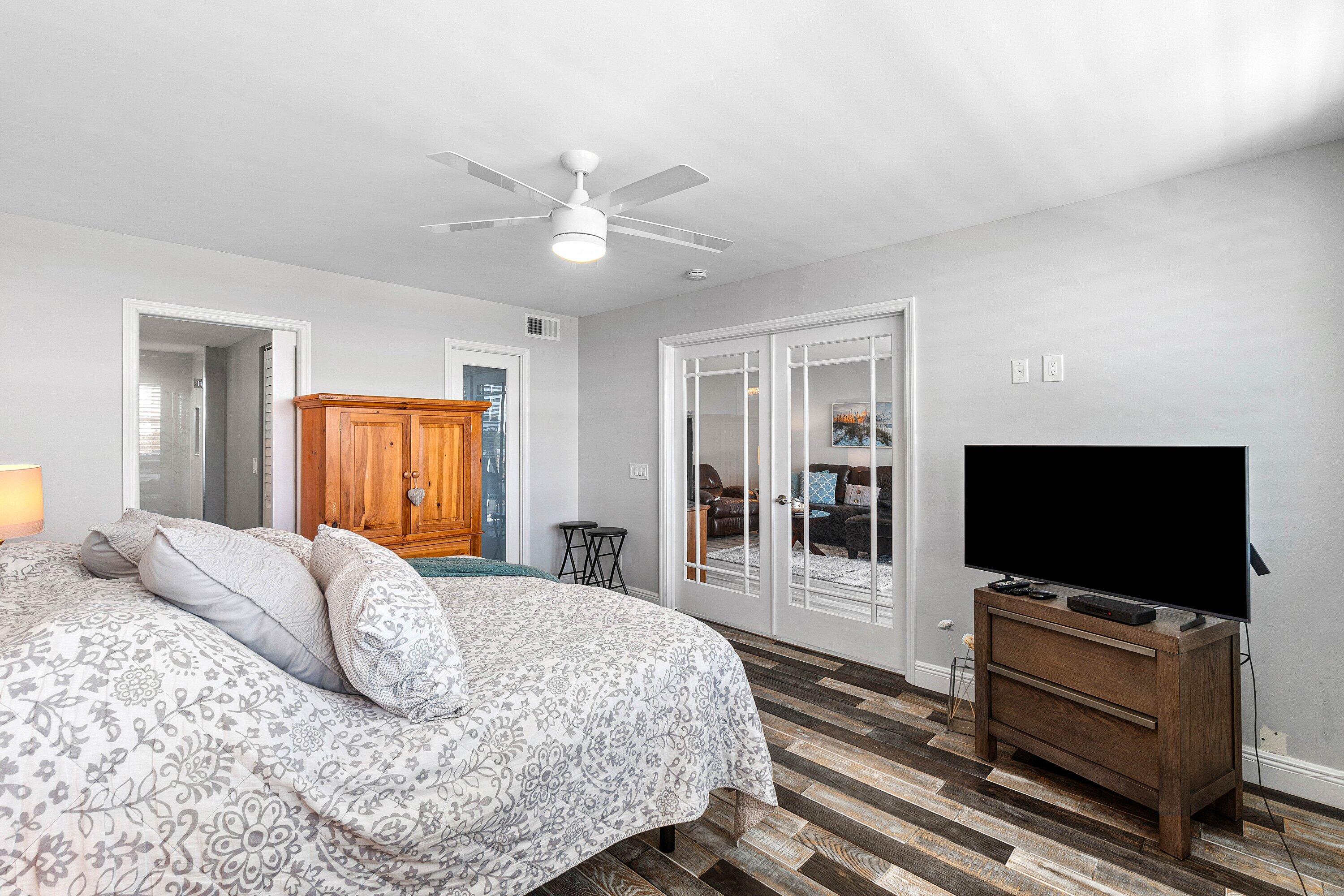 TROPIC BAY CONDO - Residential